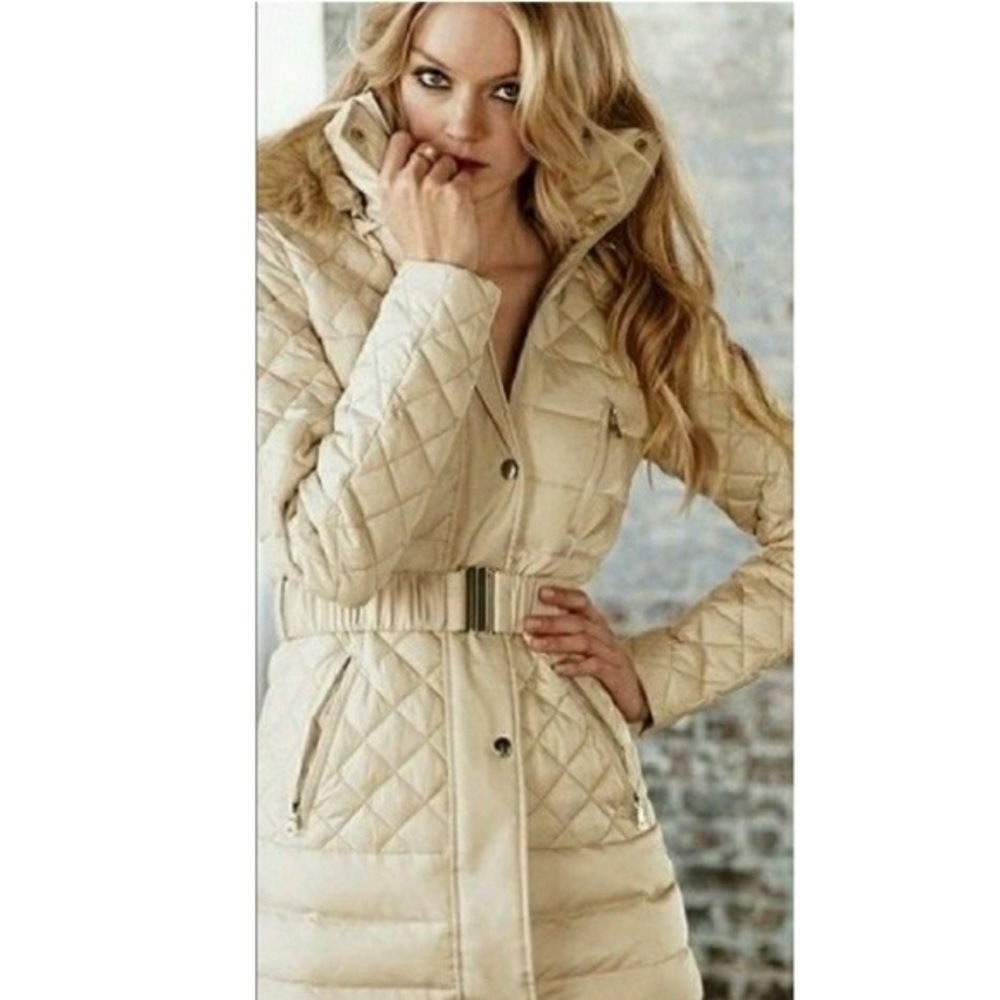 Moda International Victoria's Secret Puffer jacket